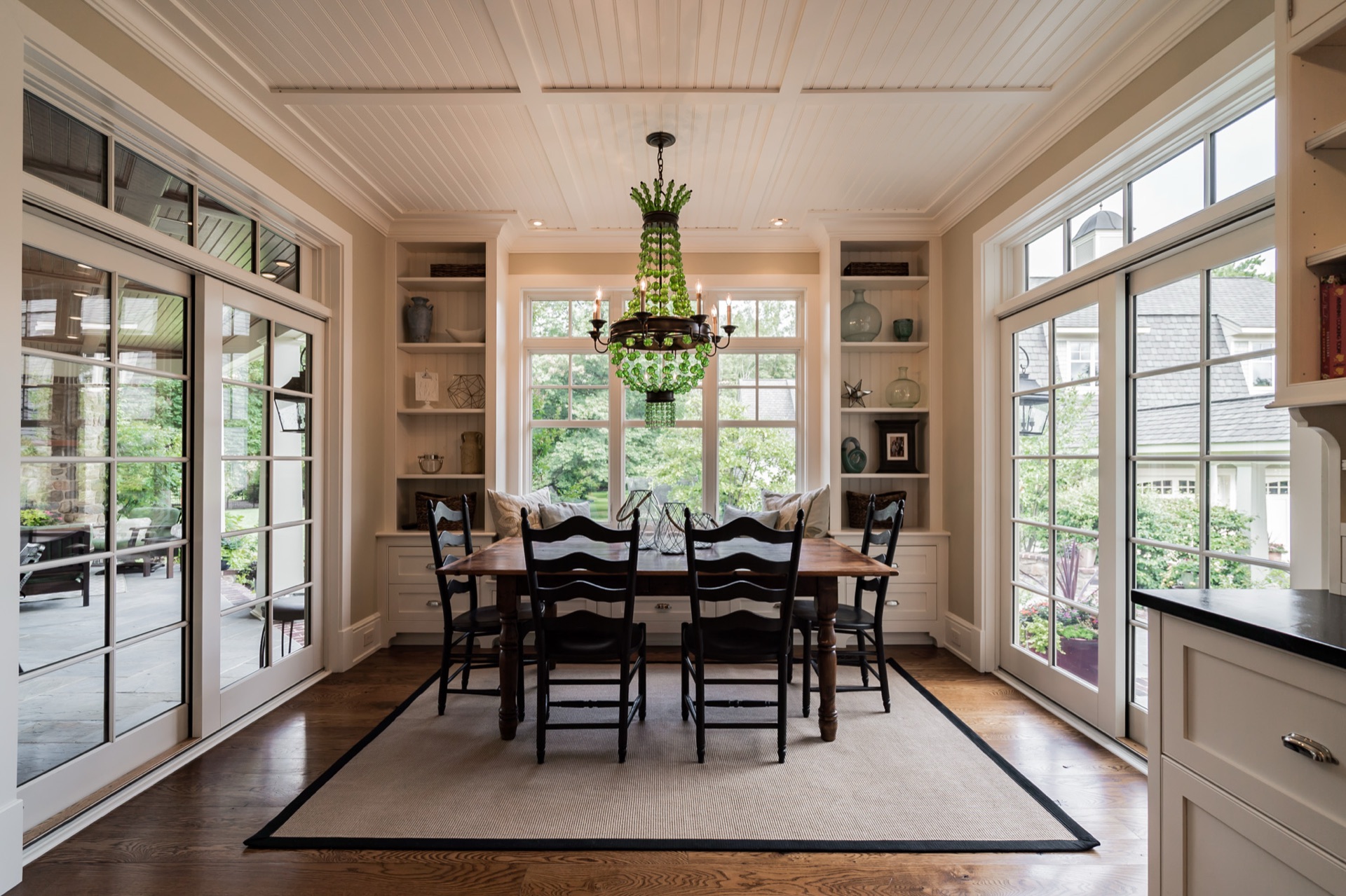 Kitchen & Dining detail at Elysian Manor by Oak Heart Interiors, photo 9