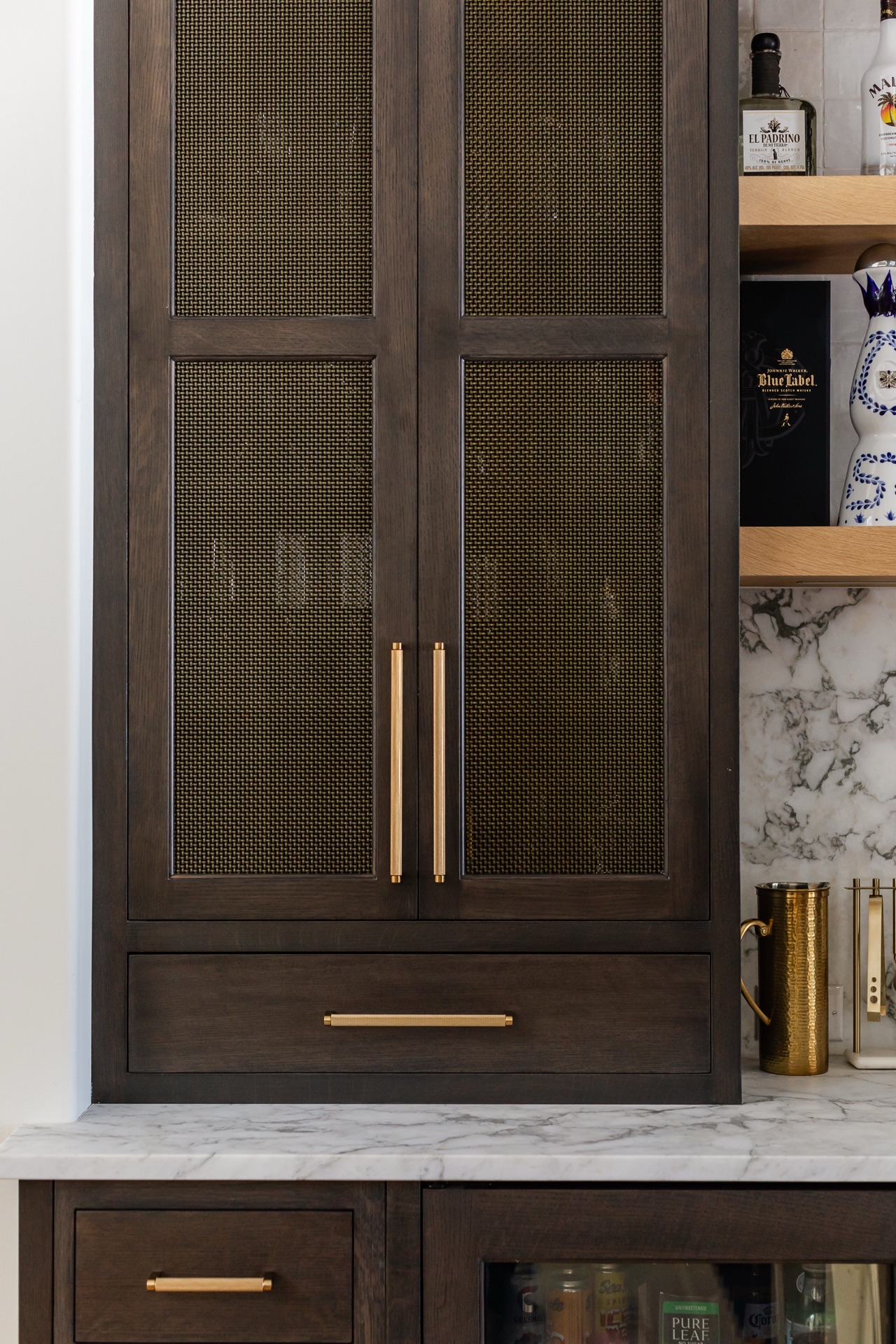 Kitchen & Dining detail at Elysian Manor by Oak Heart Interiors, photo 4