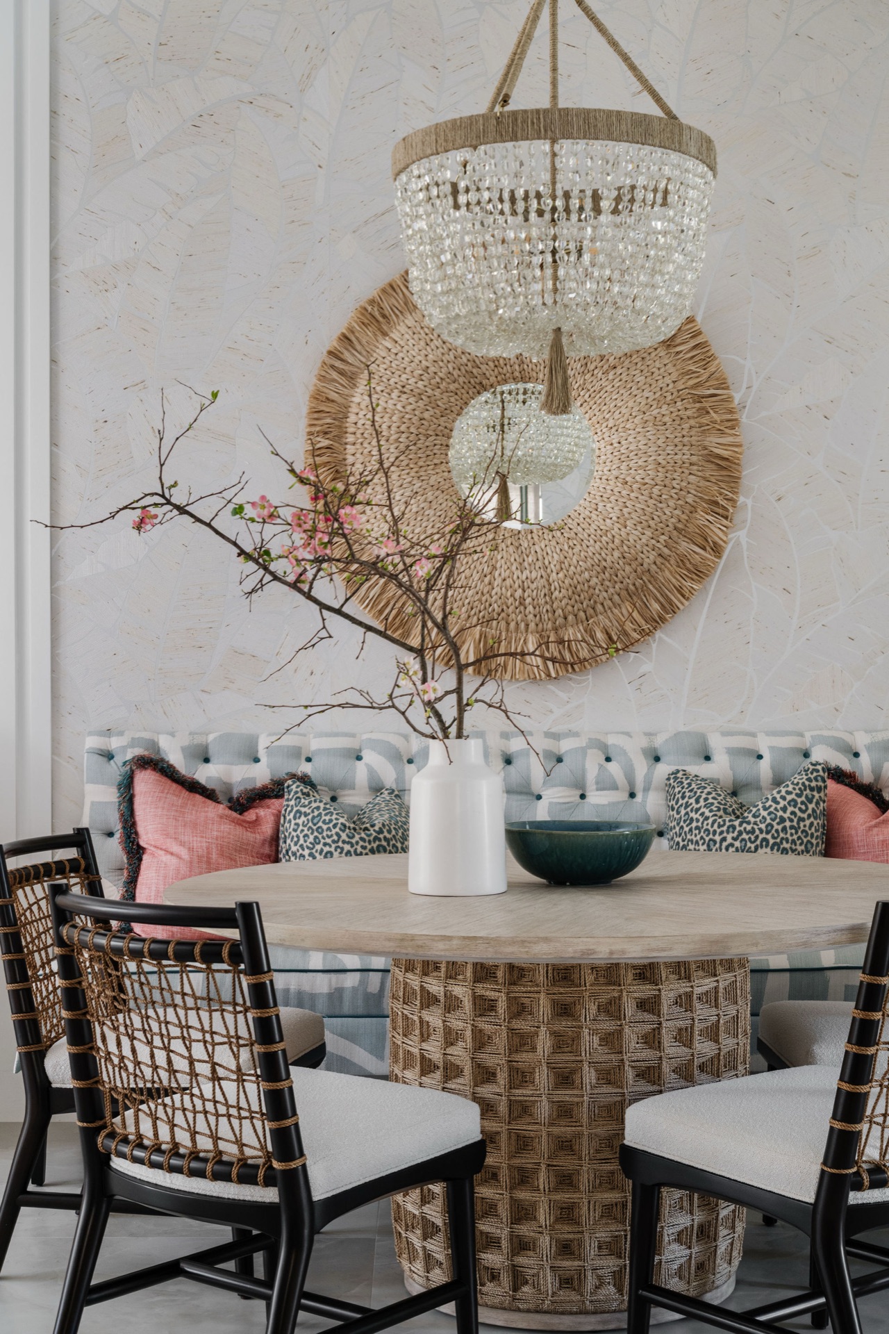 Kitchen & Dining detail at Elysian Manor by Oak Heart Interiors, photo 15